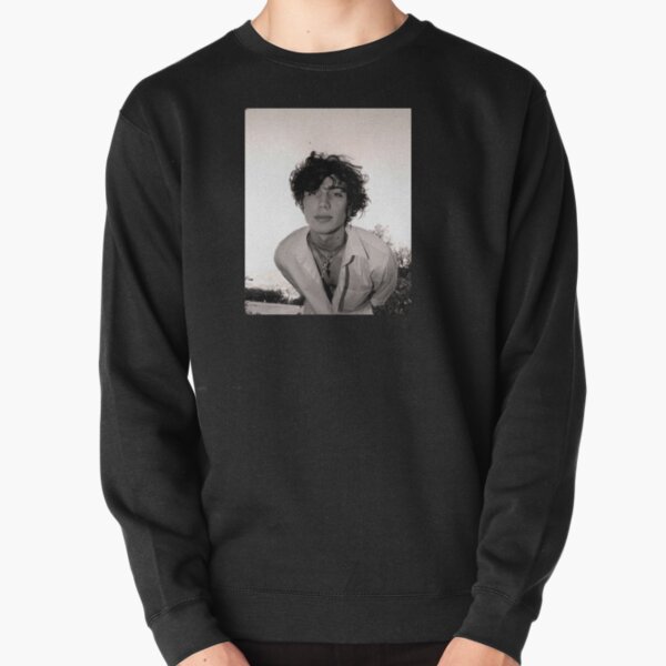 vinnieeee :)) Pullover Sweatshirt RB1208 product Offical Vinnie Hacker Merch